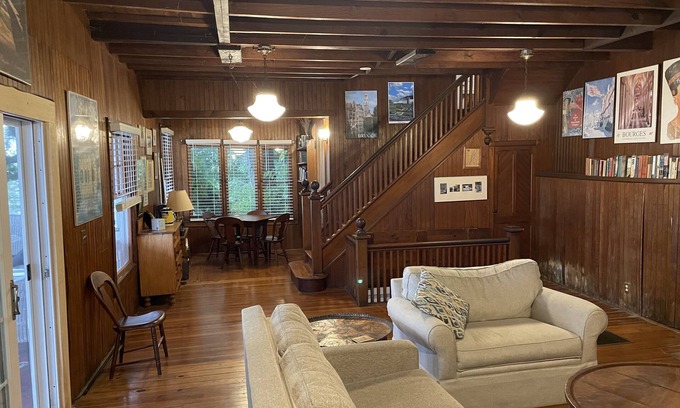 Penn Yan Cottage | Lake front Cottage on Keuka Lake - 6 beds, 2 bathrooms.