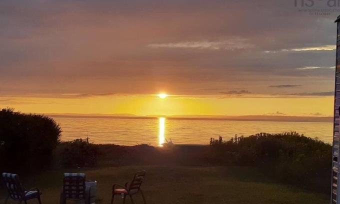 Irish Cove House | Lake front get away