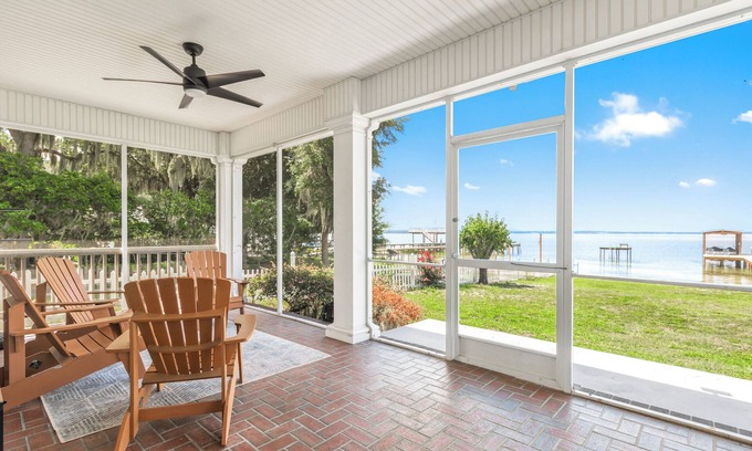 Candler House | Lake Living on Lake Weir