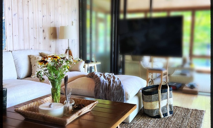 Muskoka Lakes House | Lake Rosseau Cottage on private 100 acres with 1550ft of shoreline