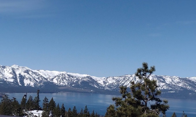Tahoe Village House | Lake Tahoe's Best! Panoramic Lake Views for 9, Ski, Hot Tub at Heavenly , A/C