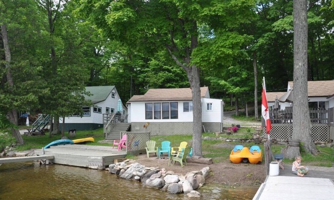 Deer Bay House | Lake Vibe! Buckhorn FUN Family Cottage Vacation!!