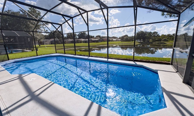 Silver Creek House | Lake View! Amazing Sunsets w/West Facing Pool