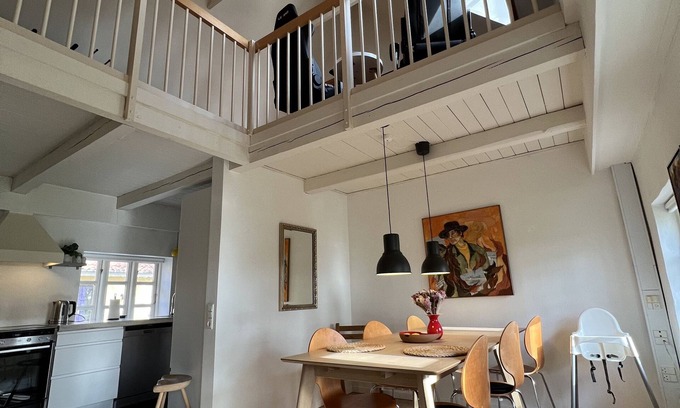 Grindsted Condo | Lake View Apartment