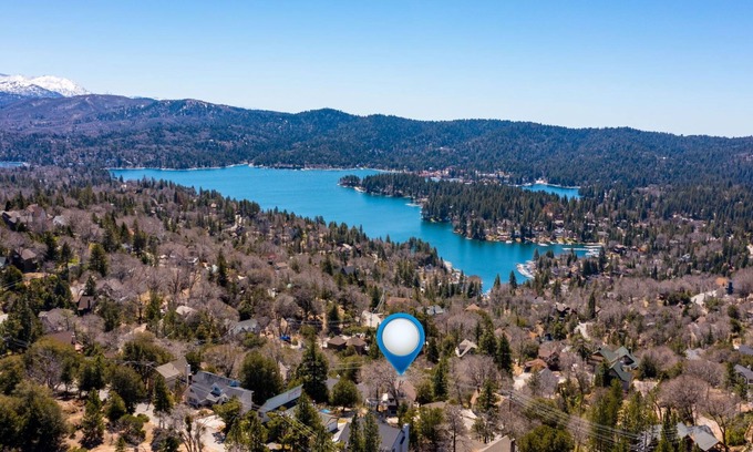 Lake Arrowhead House | Lake View Home & Guest House - Pet-Friendly Vacation Rental In Lake Arrowhead CA