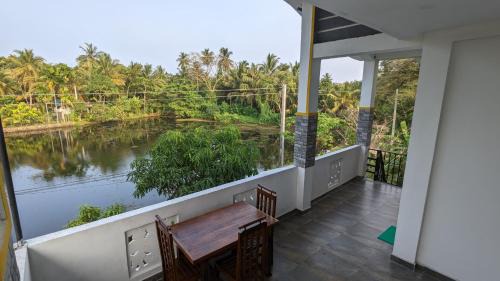 Tangalle House | Lake view nest
