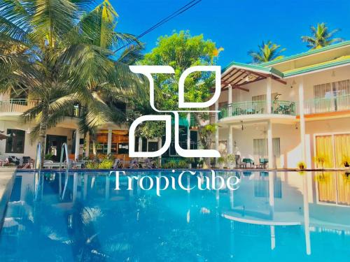 Uswetakeiyawa House | Lake View Resort by TropiCube