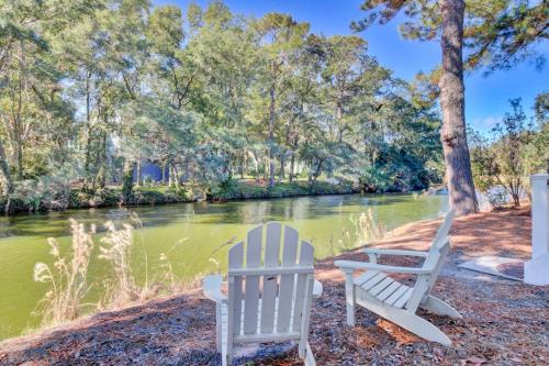 Isle of Palms House | Lake Village Cottage 18