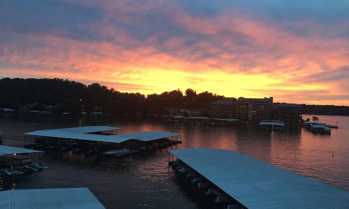 Lake Ozark Condo | Lakefront 3 bed 2 bath condo with 3 pools and elevator