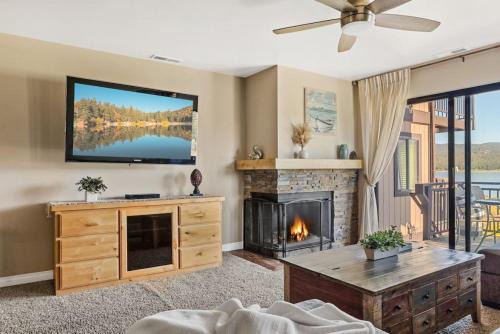 The Village House | Lakefront at the Village