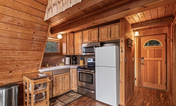 Coeur d'Alene Cabin | Lakefront cabin with huge deck, private dock, & great views