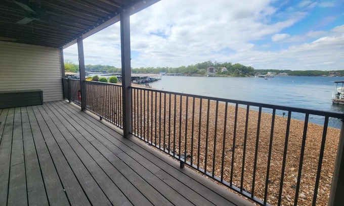 Osage Beach Apartment | Lakefront condo with a VIEW Osage Beach