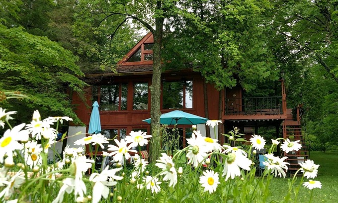 Cedar House | Lakefront cottage on the north shore of Little Traverse Lake.