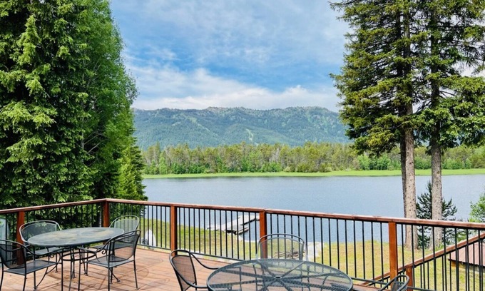 Donnelly House | Lakefront Escape - on Lake Cascade w/dock and amazing views