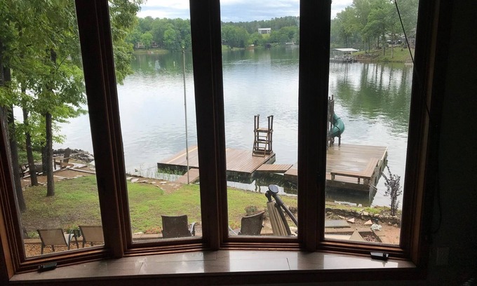 Cherokee Village House | Lakefront family vacation fun!
