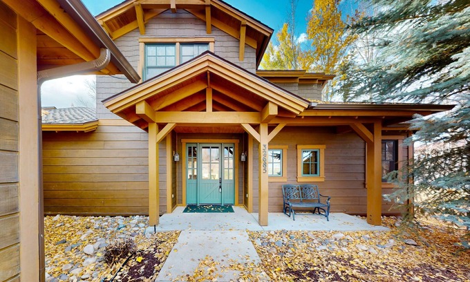 Steamboat Springs House | Lakefront home with a private dock, balcony, grill, gas fireplace, W/D, and AC