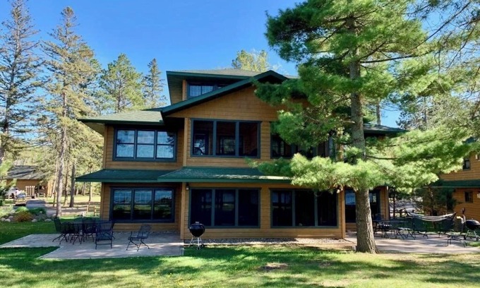 Pequot Lakes Resort | Lakefront Home on the Whitefish Chain - Outdoor Pool, Pickleball Courts and More