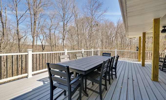 Cub Run House | Lakefront Home w/Deck, Near Mammoth Cave Park!
