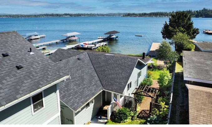 Lake Stevens House | Lakefront House