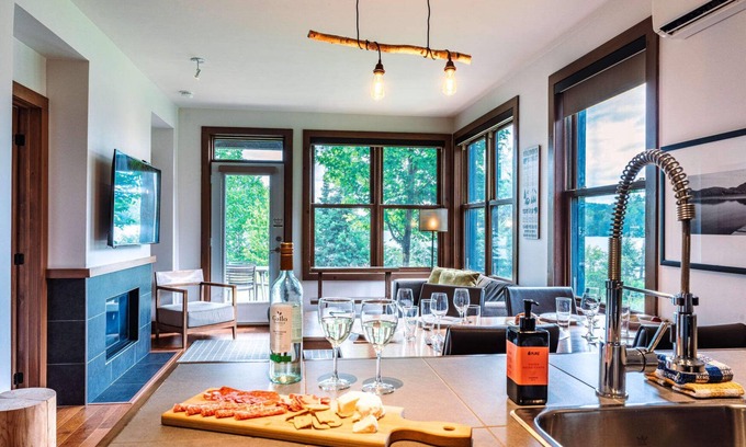 Lac Superieur Village Condo | Lakefront, Mountain View - 1 Bedroom Resort Suite