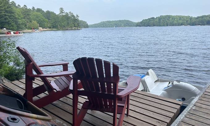 Muskoka Lakes Cottage | Lakefront Muskoka 3 Bedroom Cottage with Breathtaking View