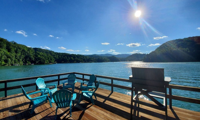 Caryville House | Lakefront on Norris. Spectacular Views! Tram to 1000+ sqft dock! 5 Wooded Acres.