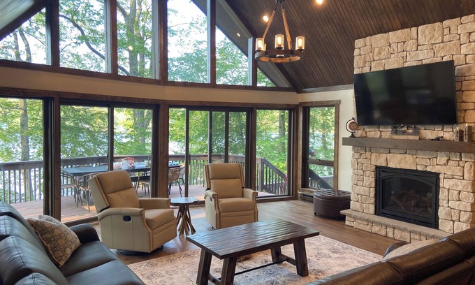 Rowland House | Lakefront Pocono Retreat w/Hot Tub & Game Loft in Masthope