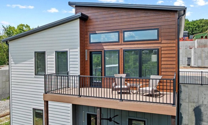 Kimberling City Apartment | Lakefront Retreat | 2 Living Areas, Pool, & Views