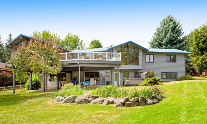 Lakeside House | Lakefront retreat with dock, private beach and two spacious homes