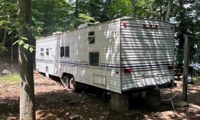 Parry Sound House | Lakefront RV Cottage in Parry Sound #10