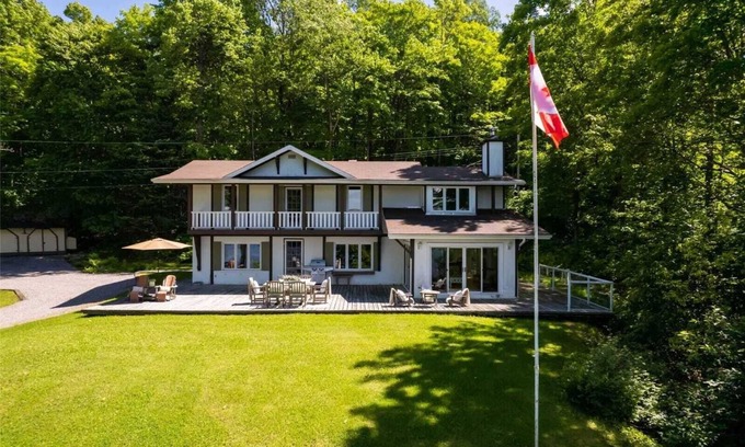 Ryerson Cottage | Lakefront Vana Cottage At Lake Cecebe, Burk's falls