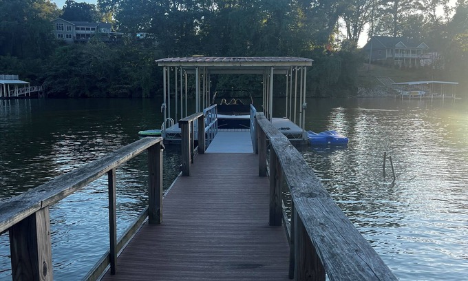 Winchester House | Lakefront w/Private Dock and Walk to Historic Downtown Winchester!