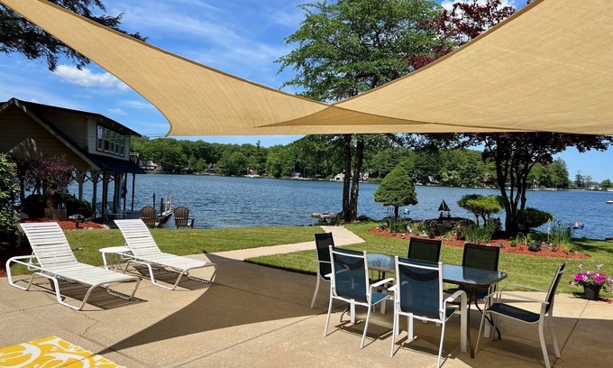 Alton Bay Cottage | Lakehouse in Alton Bay on Lake Winnipesaukee - sandy beach -spacious level lot.