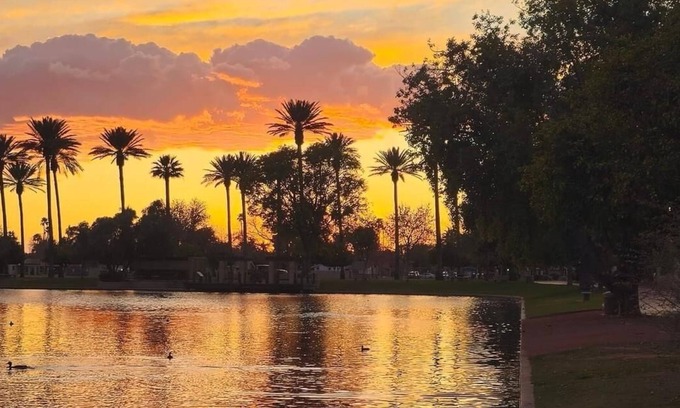 Litchfield Park House | Lakehouse in Old Litchfield Park