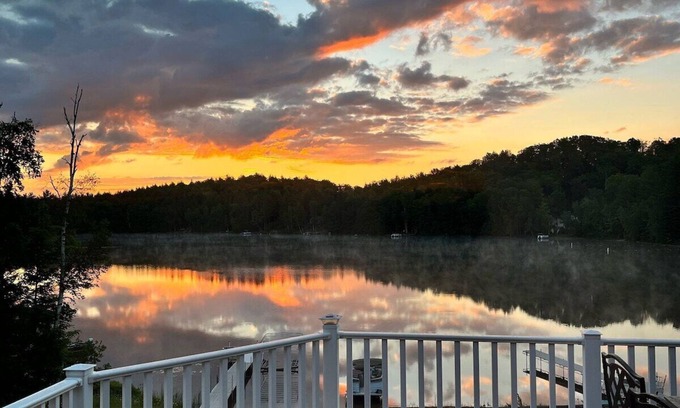 Wetmore House | Lakehouse near Pictured Rocks, Trails, Personal Bar, Game Room, & Hot Tub!