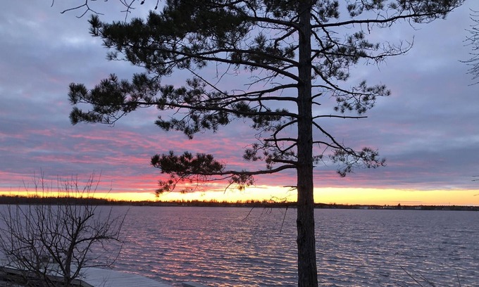 Koochiching County House | Lakeside Home on Beautiful Rainy Lake in Rainer Proper: Best Location