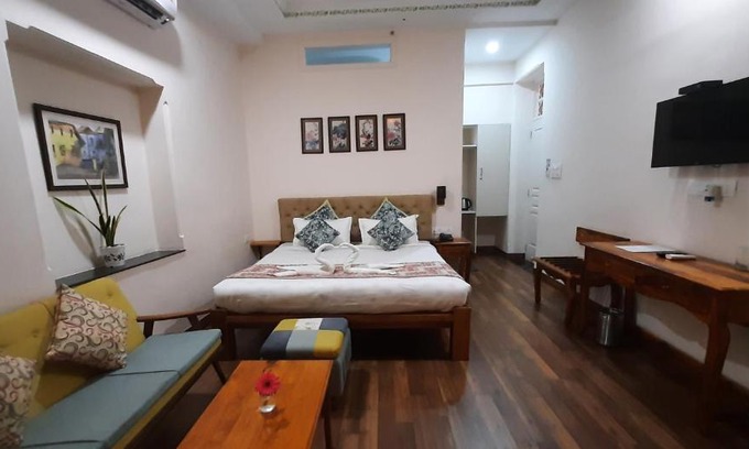 Jodhpur House | Lakeside Inn Ratanada