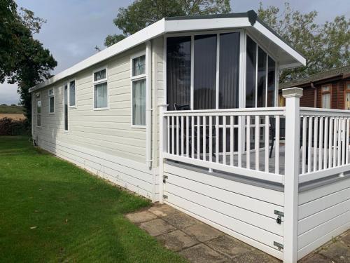 Clacton-on-Sea House | Lakeside Lodge Valencia 2 bedroom