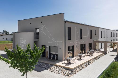 Podersdorf am See Hotel | Lakeside77