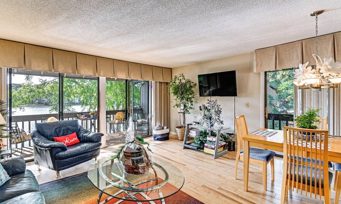 Pinehurst Condo | Lakeview Condo w/Resort Pool: 2 Miles to Golf!
