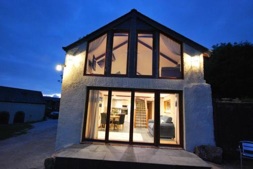 Callington House | Lakeview Cottage