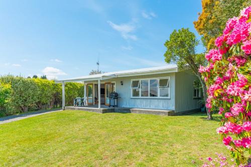 Rainbow Point House | Lakeview Cottage - Rainbow Point Holiday Home