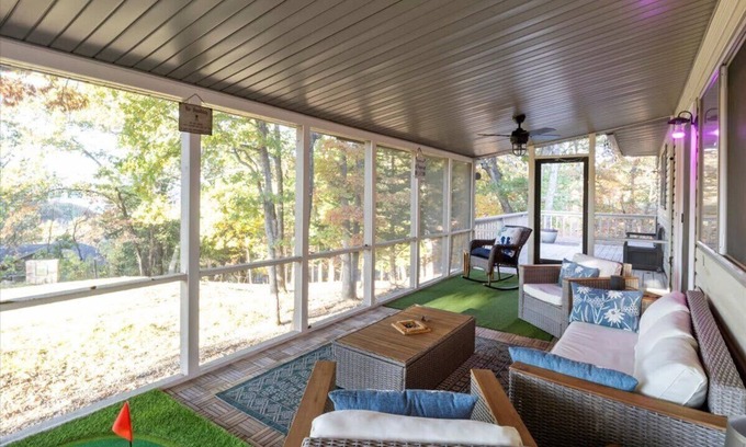 Osage Beach House | Lakeview Home With Free Golf at Margaritaville