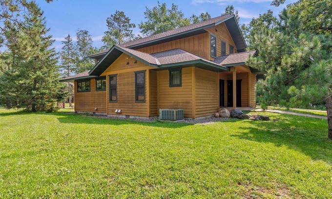 Pequot Lakes Resort | Lakeview Home with Dock on the Whitefish Chain, Outdoor Pool, Pickleball & More