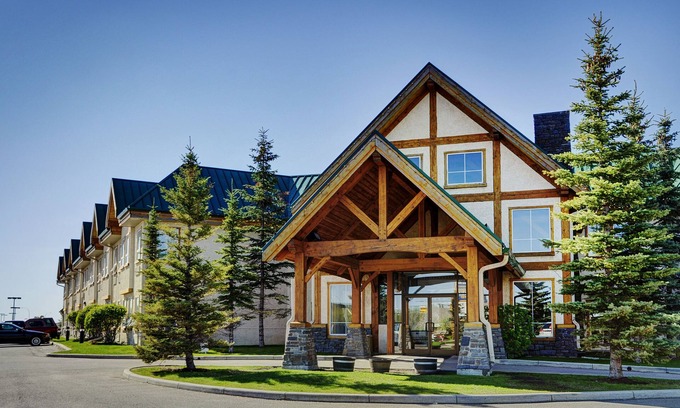 Okotoks Hotel | Lakeview Inns & Suites - Okotoks