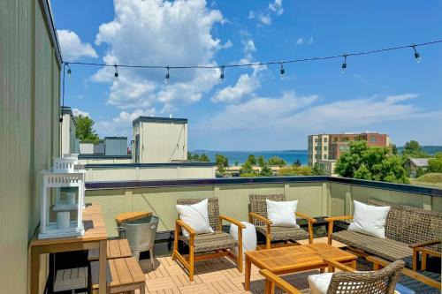 Traverse City Apartment | Lakeview Loft TC
