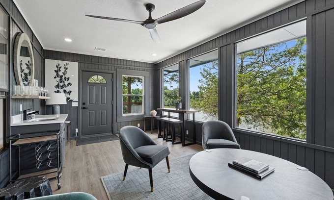 Central Oklahoma City House | Lakeview Lounge | 15 Mins to OKC State Fair | Group-Friendly 4BR Near Hefner