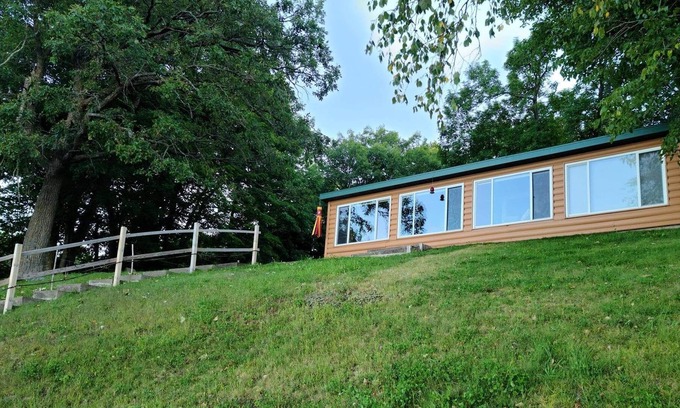 Wild Oak Cabin | Lakeview Pet-Friendly Cabin on 6 Acres With 165ft of Shoreline