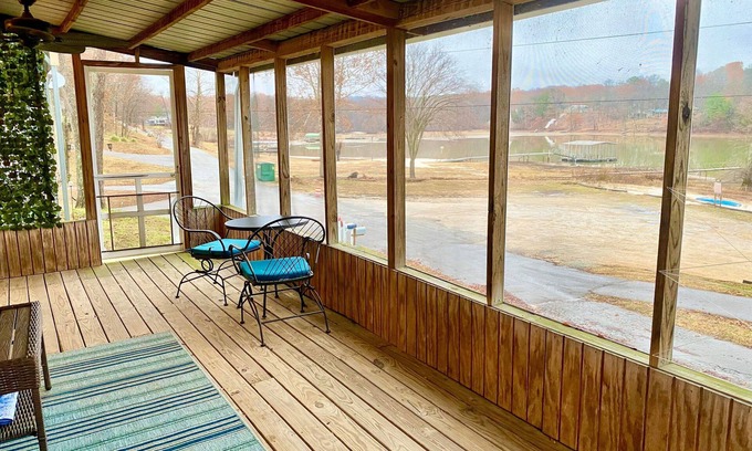 Camden House | Lakeview Retreat