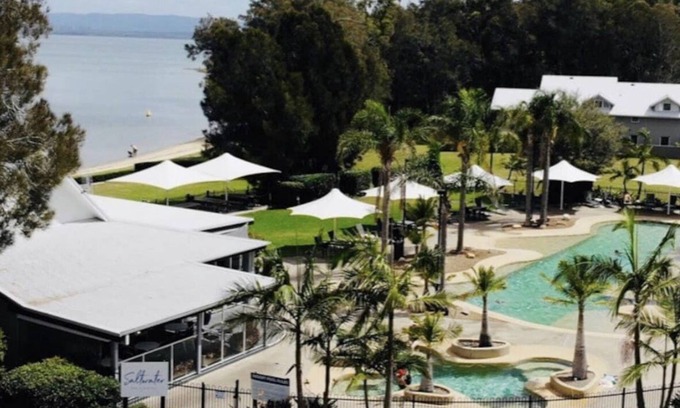 Cams Wharf House | Lakeview Terrace at Rafferty’s Resort - Great Getaway for the family